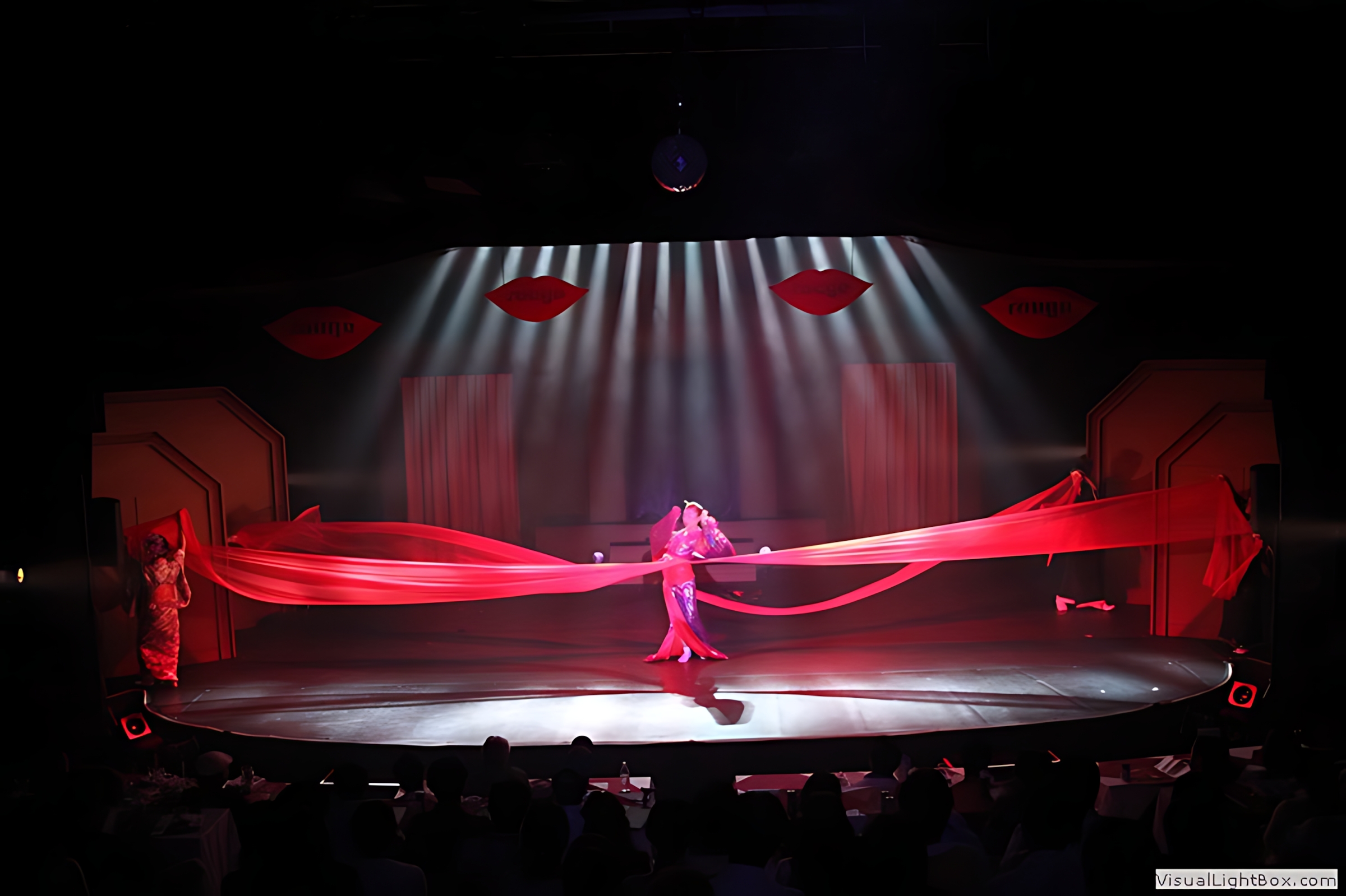 La Revue de Cabaret 34