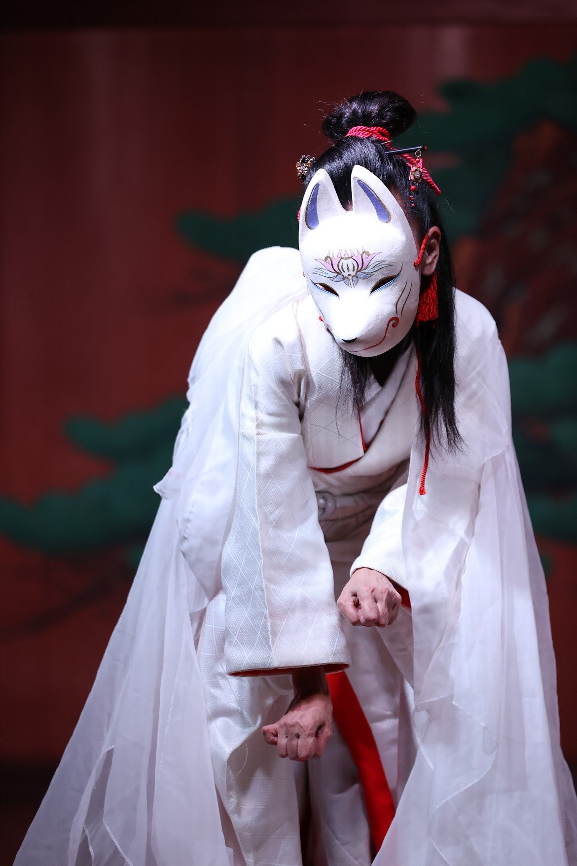 『曼珠沙華~狐の嫁入り~』関西公演の舞台写真 1