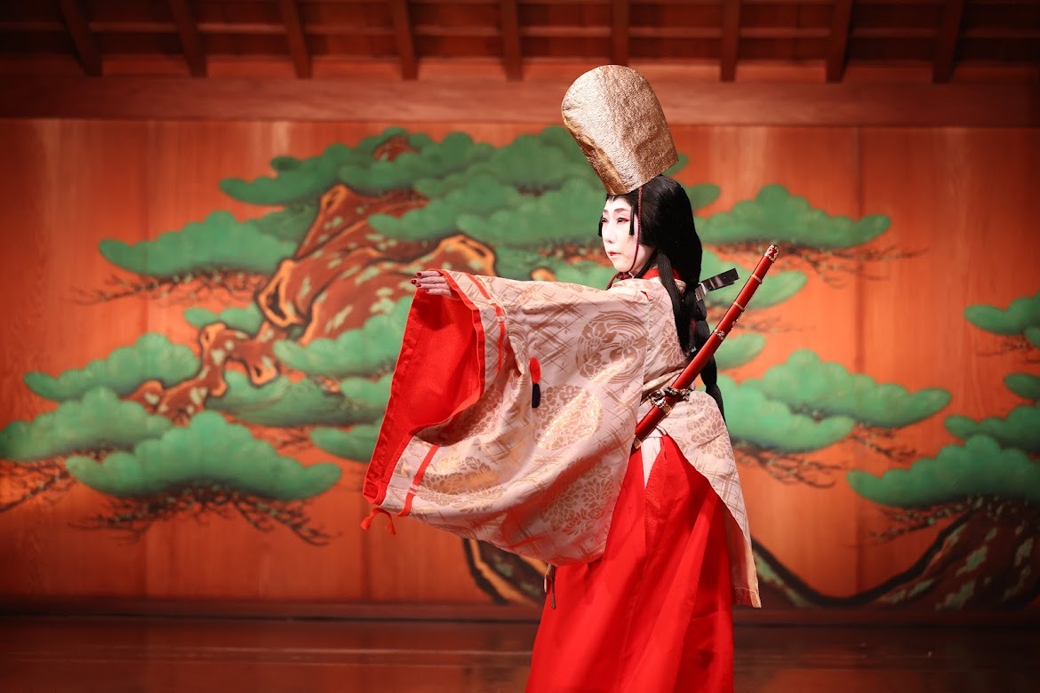 山本能楽堂で舞う『静御前』